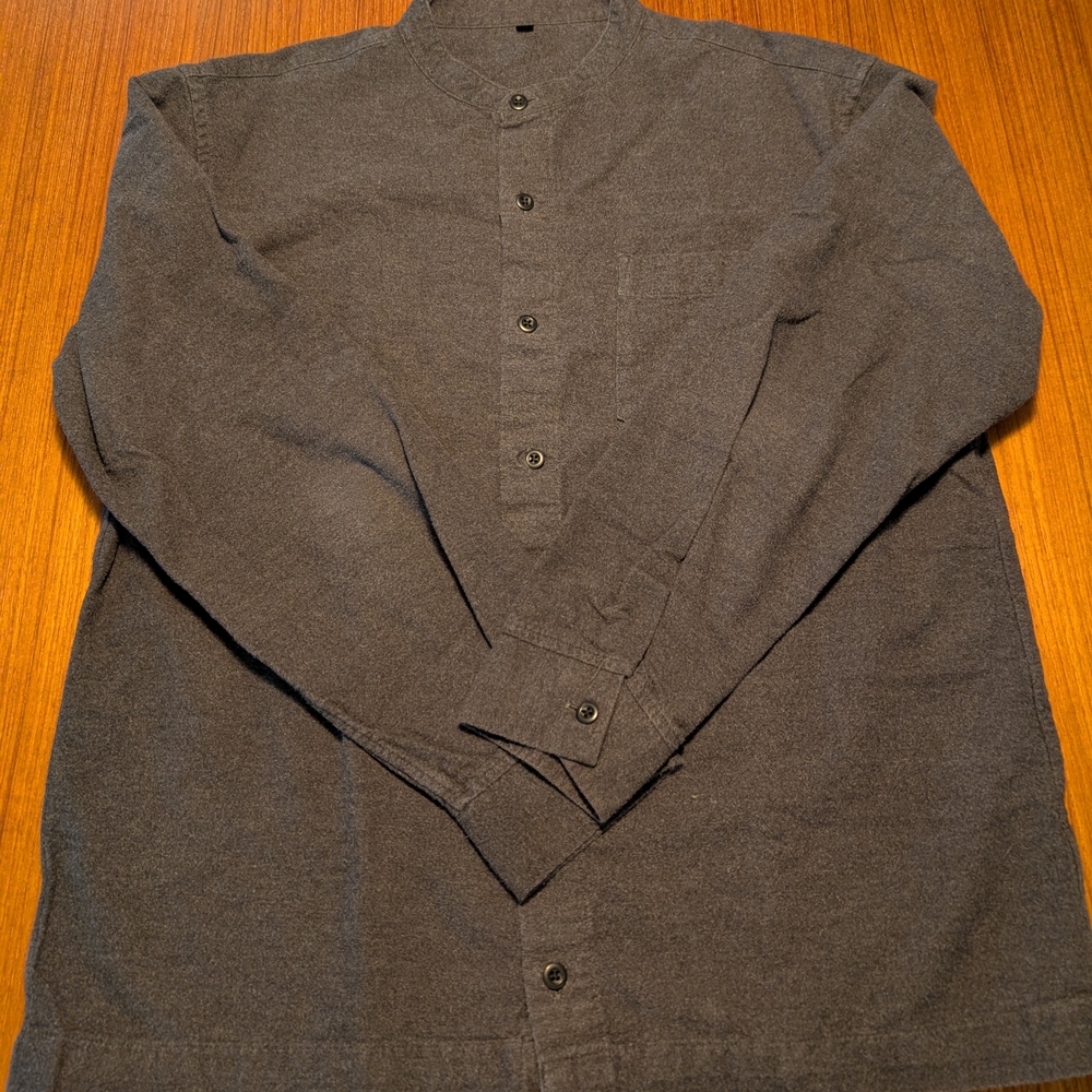 Men's Gray Flannel Button-Up Shirt
